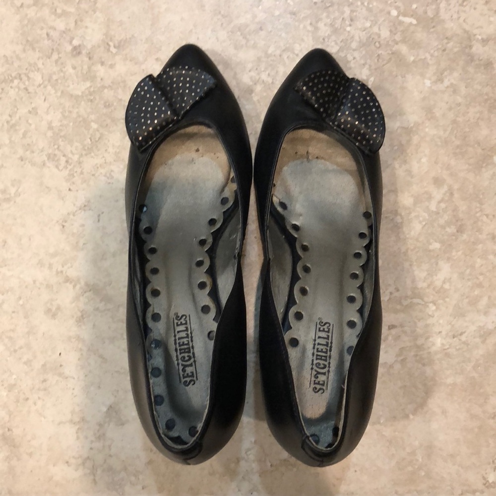 Seychelles Black pumps
